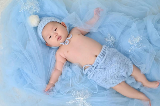 钦州宝宝从床上掉下来 钦州宝宝从床上掉下来